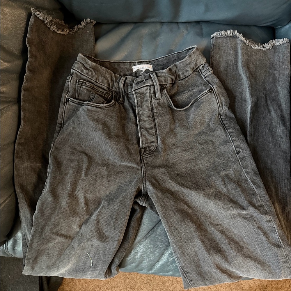 Good American Good Boy Black GBLFH625T Vintage Inspired Split Raw Hem size 2/26